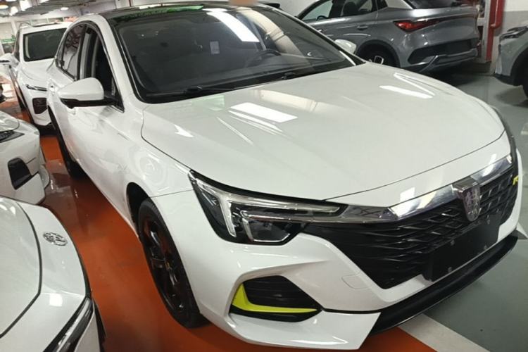 Used Roewe i6 MAX New Energy 2021 EV 500 Skyroof Flagship Edition Front Right 45 Deg