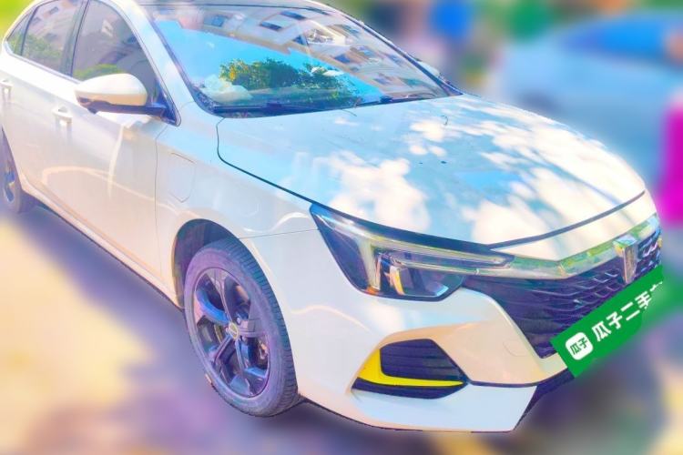 Used Roewe i6 MAX New Energy 2021 EV 500 Skyroof Flagship Edition Front Right 45 Deg