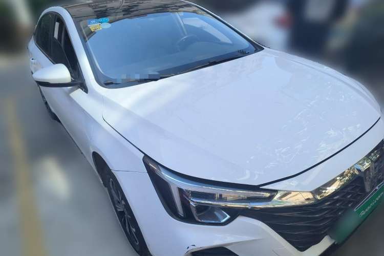 Used Roewe i6 MAX New Energy 2021 EV 500 Skyroof Deluxe Edition Front Right 45 Deg