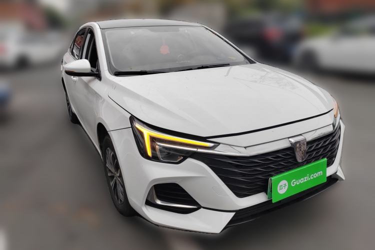 Used Roewe i6 MAX New Energy 2021 EV 500 Skyroof Deluxe Edition Front Right 45 Deg