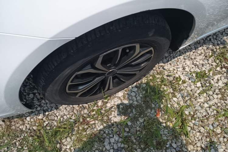 Used Roewe i6 MAX New Energy 2021 EV 500 Skyroof Deluxe Edition Left Front Wheel Hub