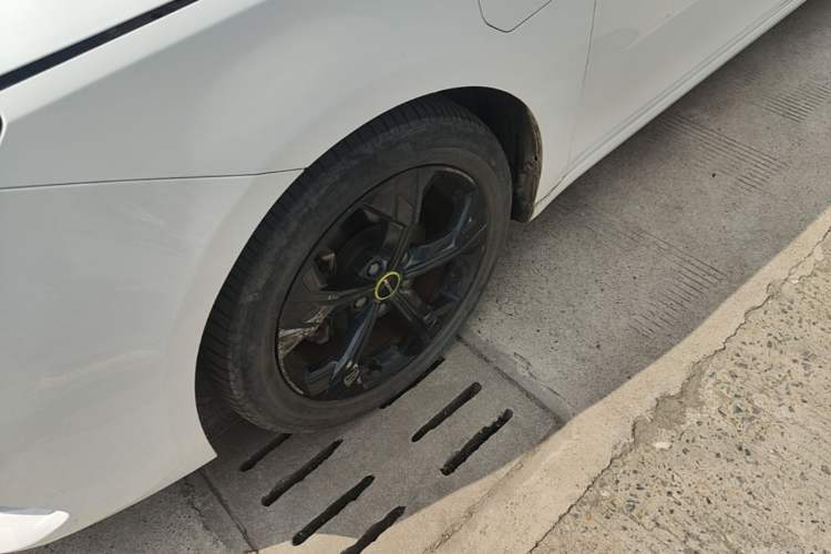 Used Roewe i6 MAX New Energy 2021 1.5T PHEV Online Ride-Hailing Flagship Edition Left Front Wheel Hub