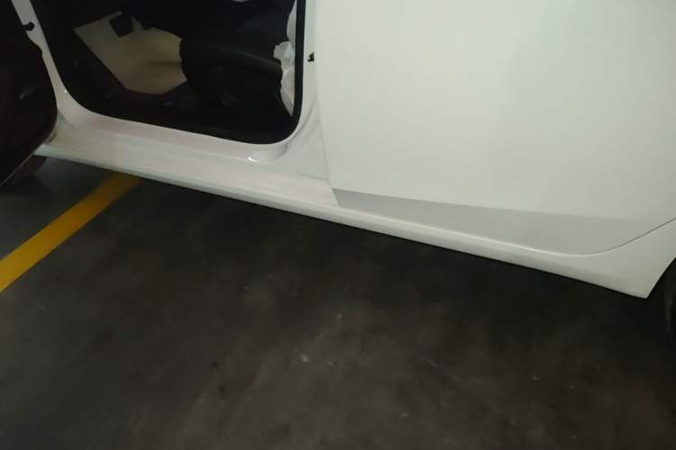 Used Roewe i6 MAX New Energy 2021 EV 500 Skyroof Deluxe Edition Left Side Sill