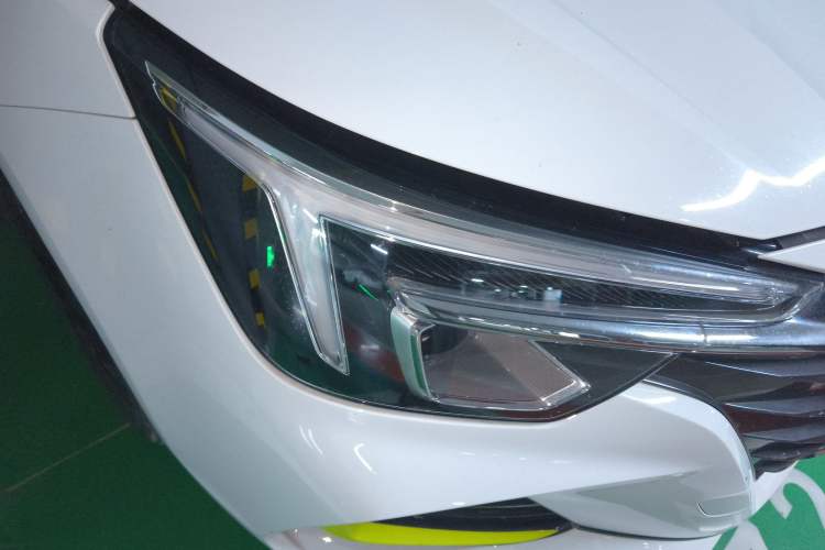 Used Roewe i6 MAX New Energy 2021 EV 500 Skyroof Flagship Edition Right Front Headlight
