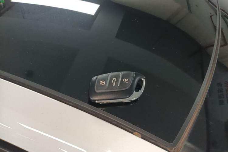 Used Roewe i6 MAX New Energy 2021 EV 500 Skyroof Flagship Edition Vehicle Key