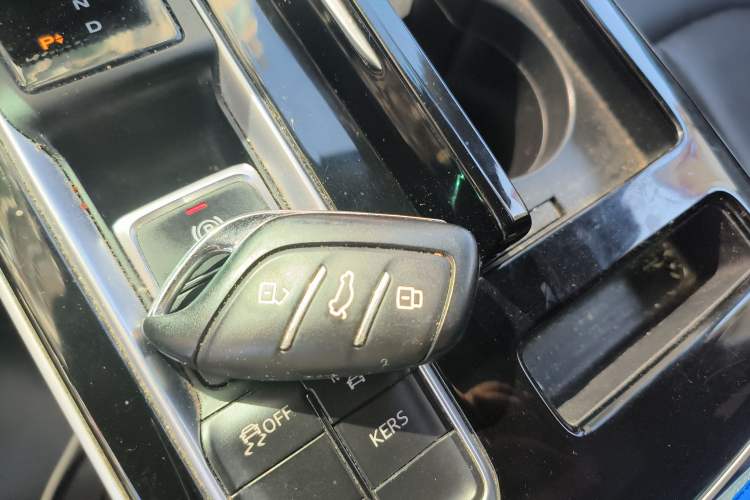 Used Roewe i6 MAX New Energy 2021 EV 500 Skyroof Deluxe Edition Vehicle Key