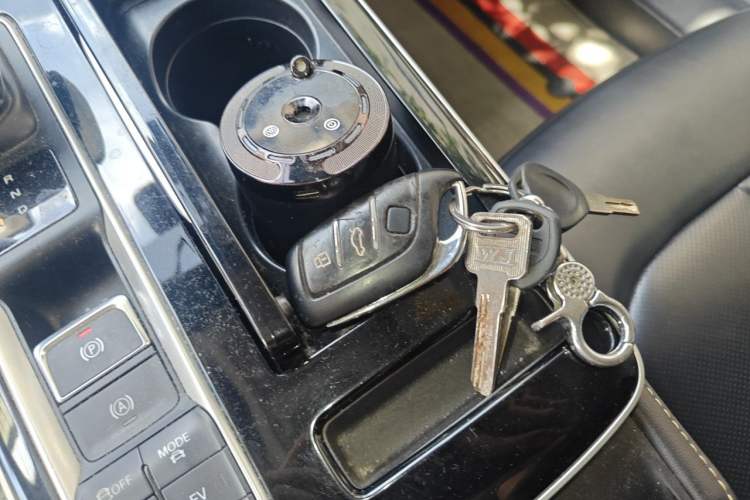 Used Roewe i6 MAX New Energy 2021 1.5T PHEV Online Ride-Hailing Luxury Edition Vehicle Key