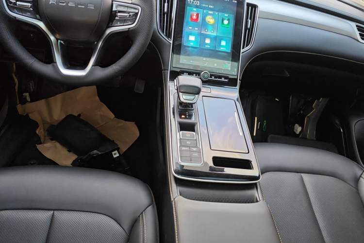 Used Roewe i6 MAX New Energy 2022 EV 500 Grand Touring Edition with Sunroof Gear Lever