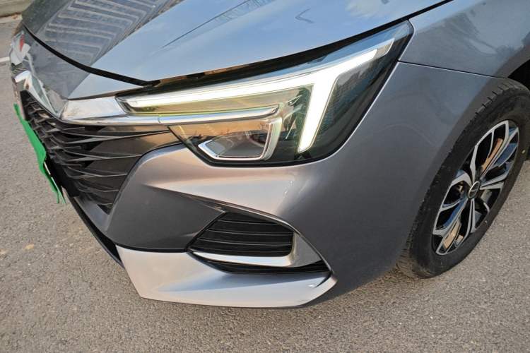 Used Roewe i6 MAX New Energy 2022 EV 500 Grand Touring Edition with Sunroof Left Front Headlight