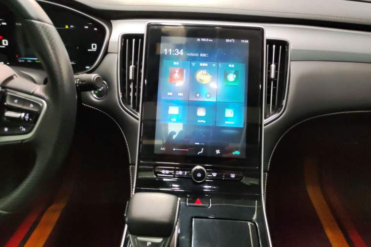 Used Roewe i6 MAX New Energy 2022 EV 500 Grand Touring Edition with Sunroof Audio And AC Panel