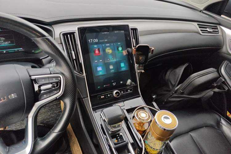 Used Roewe i6 MAX New Energy 2022 EV 600 Grand Touring Edition with Skyroof Audio And AC Panel