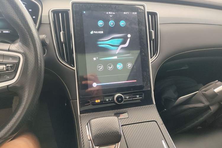 Used Roewe i6 MAX New Energy 2022 EV 500 Grand Touring Edition with Sunroof Audio And AC Panel
