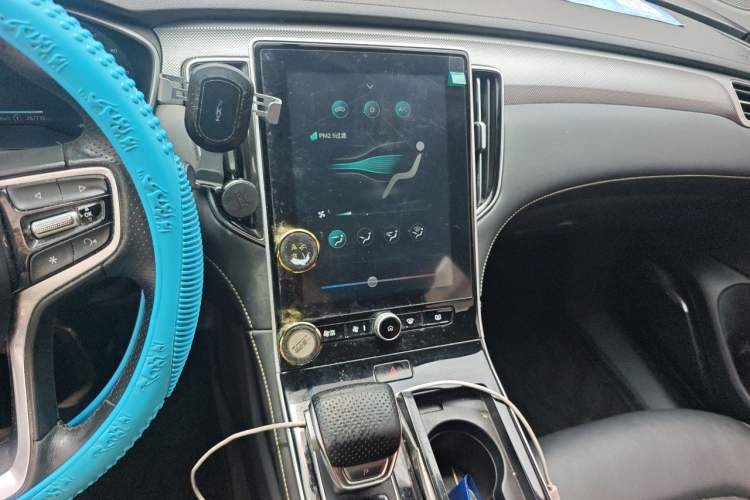 Used Roewe i6 MAX New Energy 2022 EV 500 Grand Touring Edition with Sunroof Audio And AC Panel