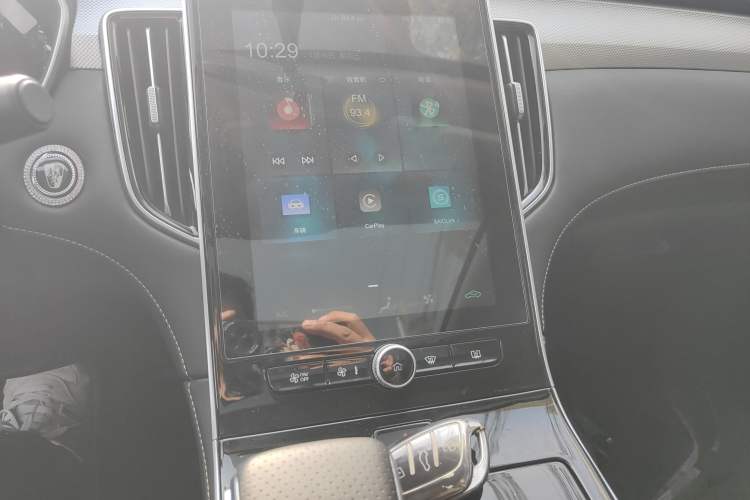 Used Roewe i6 MAX New Energy 2022 EV 500 Grand Touring Edition with Sunroof Audio And AC Panel