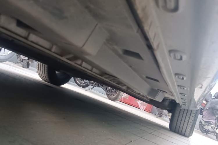 Used Roewe i6 MAX New Energy 2022 EV 600 Grand Touring Edition with Skyroof Chassis Front Left