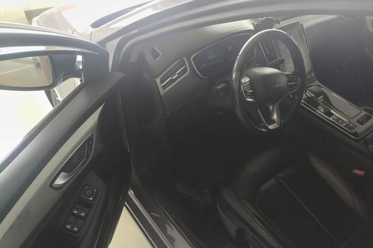 Used Roewe i6 MAX New Energy 2022 EV 500 Grand Touring Edition with Sunroof Driver Seat