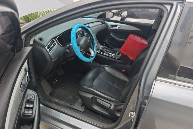 Used Roewe i6 MAX New Energy 2022 EV 500 Grand Touring Edition with Sunroof Driver Seat