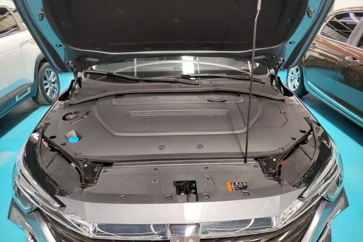 Used Roewe i6 MAX New Energy 2022 EV 500 Grand Touring Edition with Sunroof Engine Bay