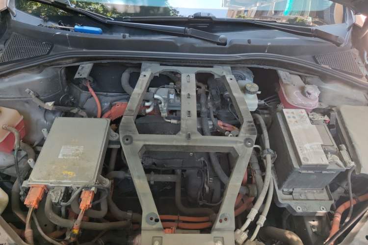 Used Roewe i6 MAX New Energy 2022 EV 500 Grand Touring Edition with Sunroof Engine Bay