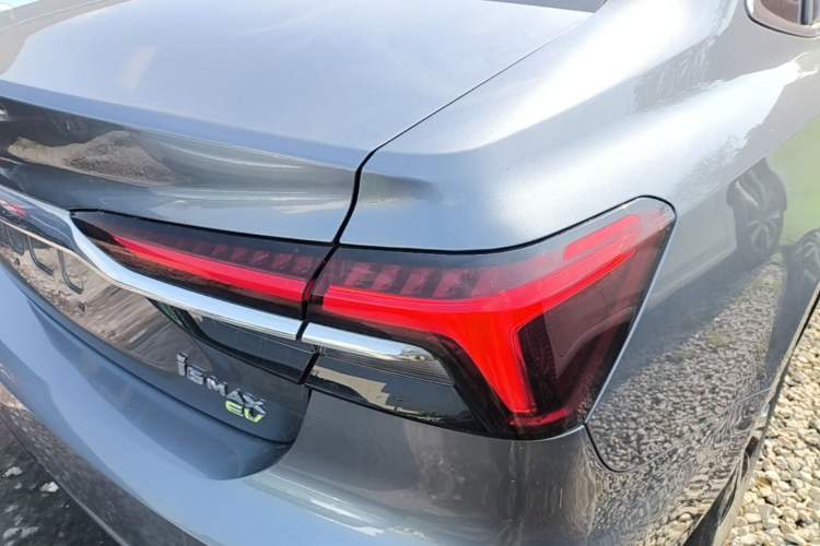 Used Roewe i6 MAX New Energy 2022 EV 500 Grand Touring Edition with Sunroof Exterior 3