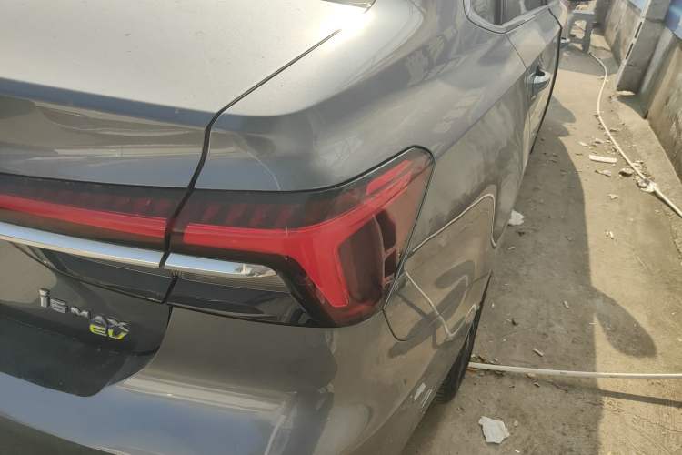 Used Roewe i6 MAX New Energy 2022 EV 500 Grand Touring Edition with Sunroof Exterior 6
