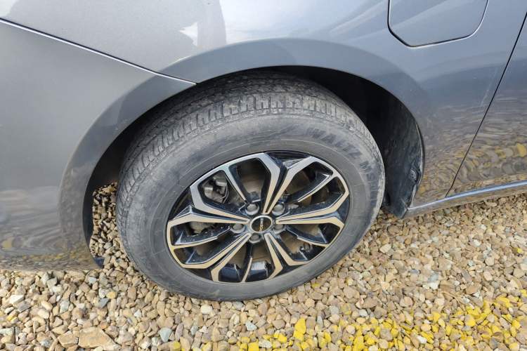 Used Roewe i6 MAX New Energy 2022 EV 500 Grand Touring Edition with Sunroof Exterior 7