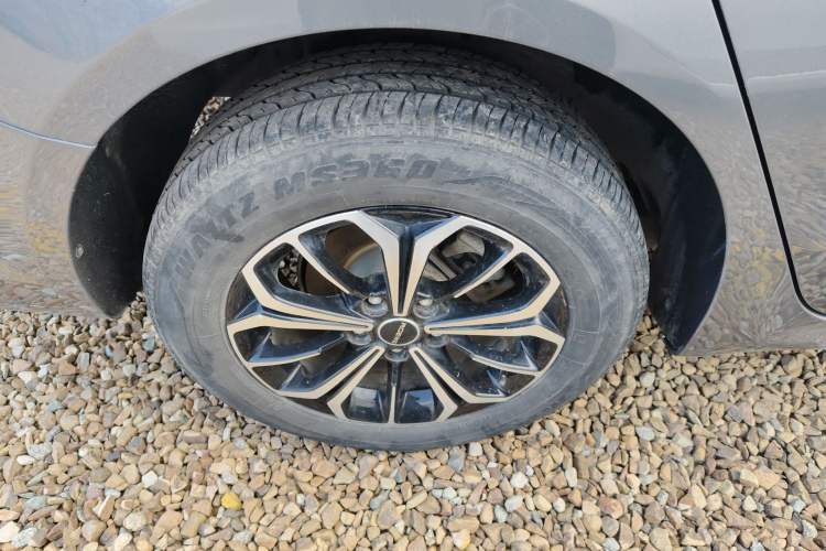 Used Roewe i6 MAX New Energy 2022 EV 500 Grand Touring Edition with Sunroof Exterior 8