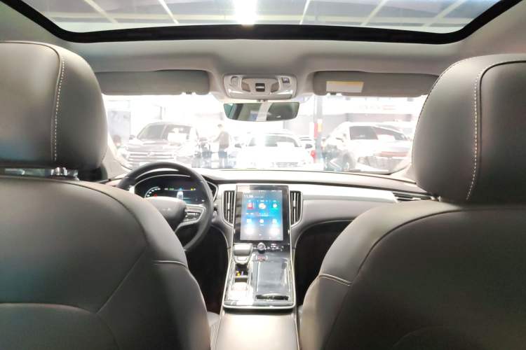 Used Roewe i6 MAX New Energy 2022 EV 500 Grand Touring Edition with Sunroof Headliner