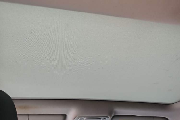 Used Roewe i6 MAX New Energy 2022 EV 600 Grand Touring Edition with Skyroof Headliner