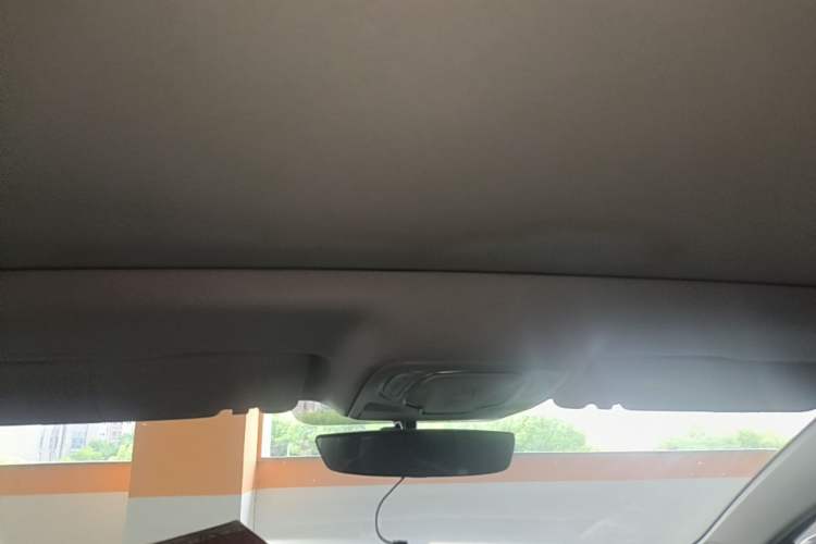Used Roewe i6 MAX New Energy 2022 EV 500 Grand Touring Edition with Sunroof Headliner