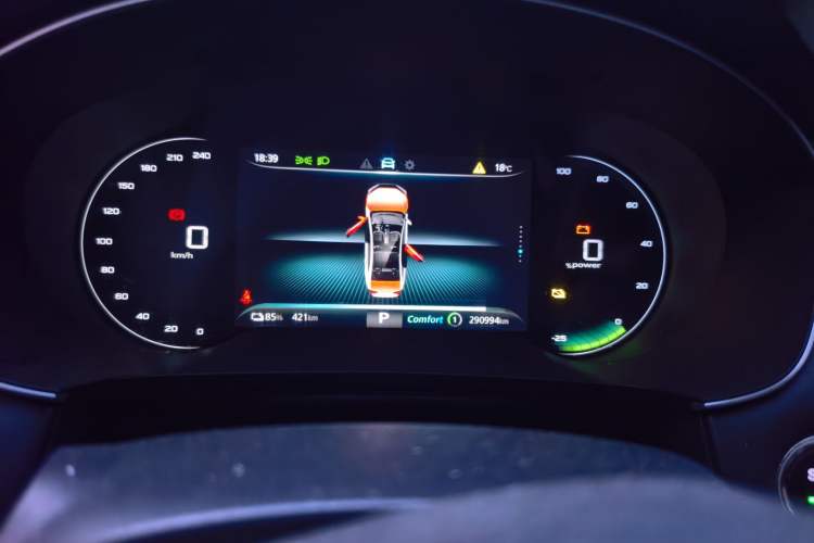 Used Roewe i6 MAX New Energy 2022 EV 600 Grand Touring Edition with Skyroof Instrument Cluster