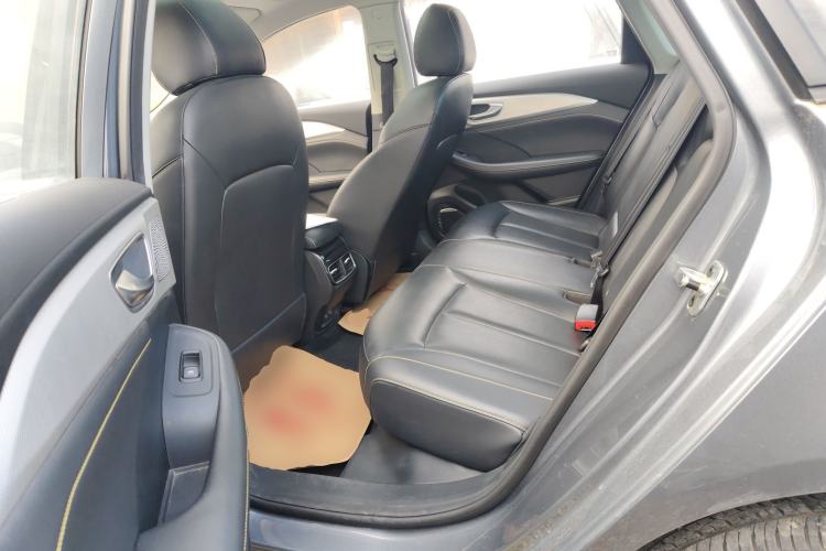 Used Roewe i6 MAX New Energy 2022 EV 500 Grand Touring Edition with Sunroof Interior 4