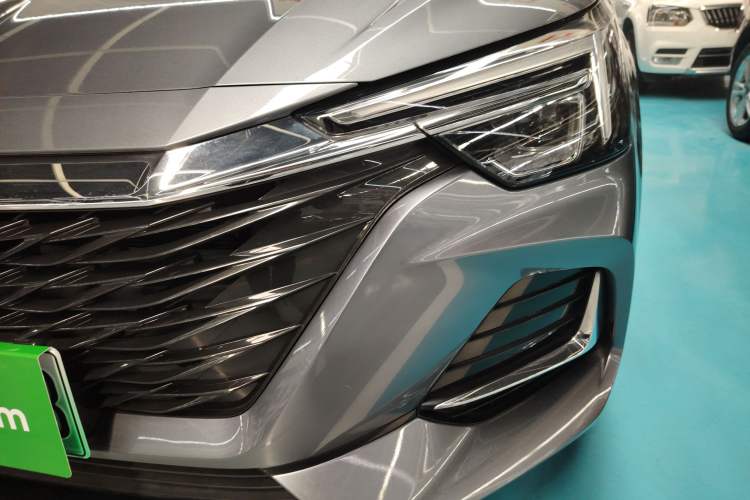 Used Roewe i6 MAX New Energy 2022 EV 500 Grand Touring Edition with Sunroof Left Front Headlight