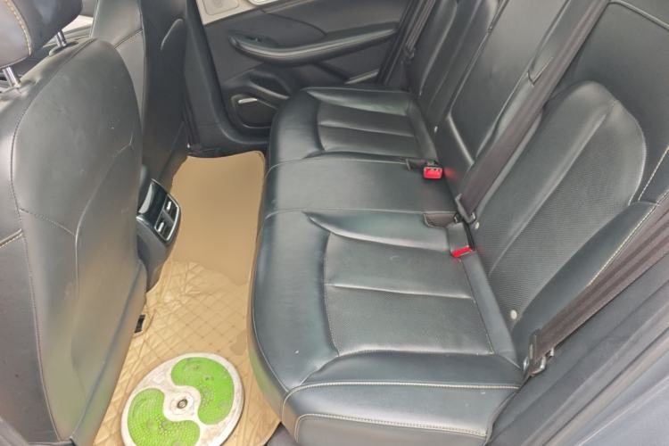 Used Roewe i6 MAX New Energy 2022 EV 600 Grand Touring Edition with Skyroof Left Rear Seat