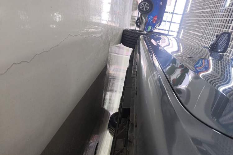 Used Roewe i6 MAX New Energy 2022 EV 500 Skyroof Flagship Edition Left Side Sill