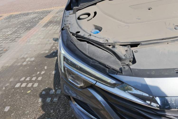 Used Roewe i6 MAX New Energy 2022 EV 500 Grand Touring Edition with Sunroof Right Front Headlight