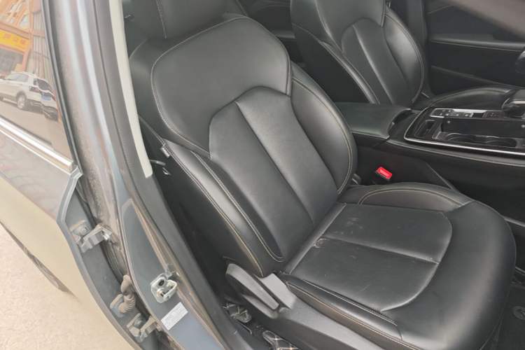 Used Roewe i6 MAX New Energy 2022 EV 500 Skyroof Special Edition Right Front Seat