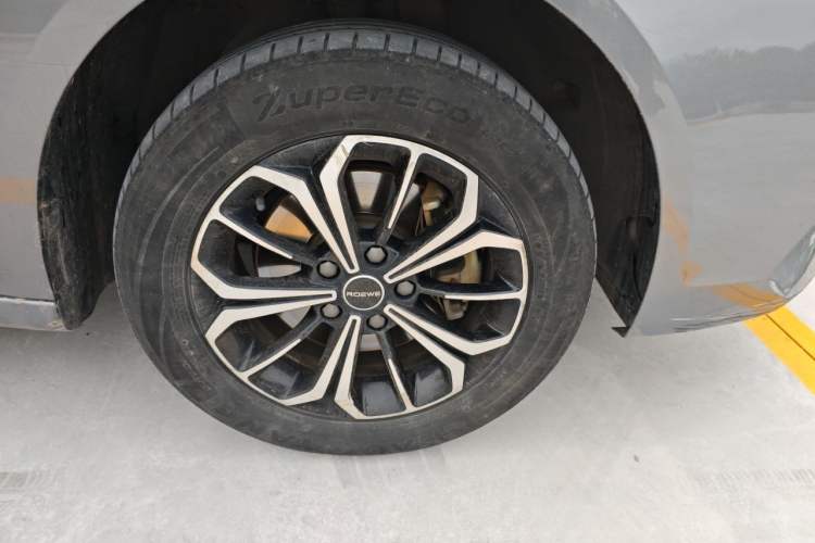 Used Roewe i6 MAX New Energy 2022 EV 600 Grand Touring Edition with Skyroof Right Front Wheel Hub