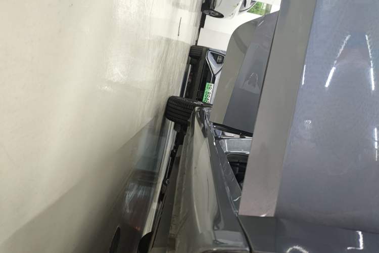 Used Roewe i6 MAX New Energy 2022 EV 500 Skyroof Flagship Edition Right Side Sill