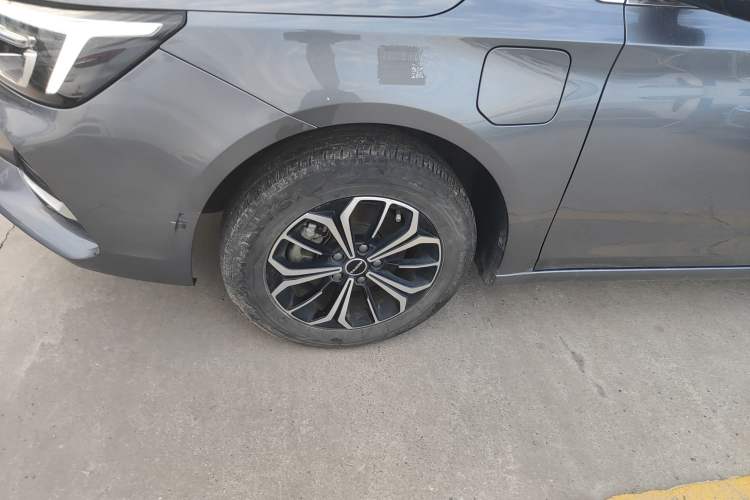 Used Roewe i6 MAX New Energy 2022 EV 500 Grand Touring Edition with Sunroof Exterior 7