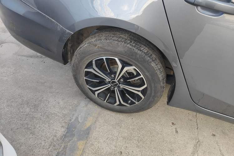 Used Roewe i6 MAX New Energy 2022 EV 500 Grand Touring Edition with Sunroof Exterior 8