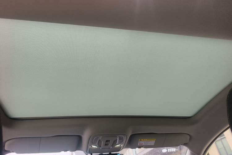Used Roewe i6 MAX New Energy 2022 EV 500 Grand Touring Edition with Sunroof Headliner