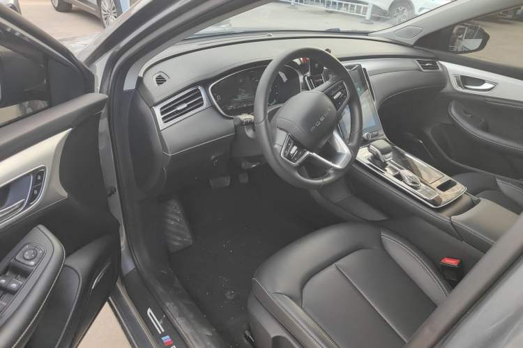 Used Roewe i6 MAX New Energy 2022 EV 500 Grand Touring Edition with Sunroof Interior 3