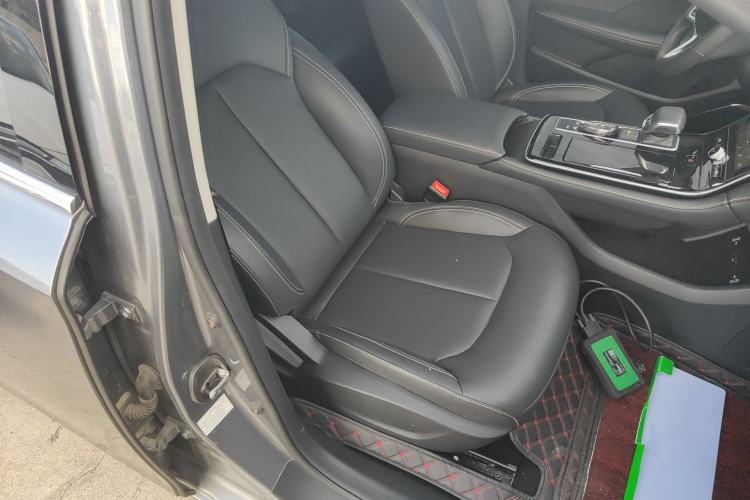 Used Roewe i6 MAX New Energy 2022 EV 500 Grand Touring Edition with Sunroof Right Front Seat