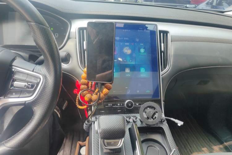Used Roewe i6 MAX New Energy 2022 EV 500 Grand Touring Edition with Sunroof Audio And AC Panel