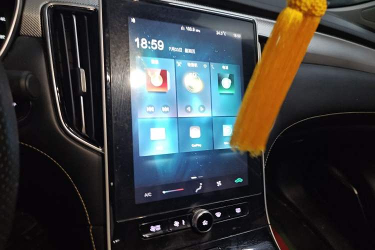 Used Roewe i6 MAX New Energy 2022 EV 500 Grand Touring Edition with Sunroof Audio And AC Panel