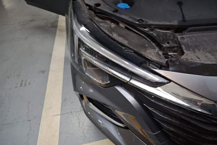 Used Roewe i6 MAX New Energy 2022 EV 500 Grand Touring Edition with Sunroof Right Front Headlight