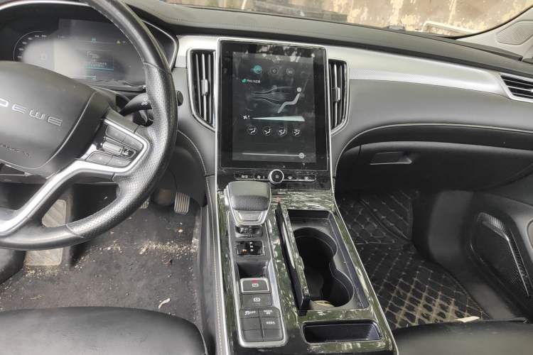 Used Roewe i6 MAX New Energy 2022 EV 600 Grand Touring Edition with Skyroof Audio And AC Panel