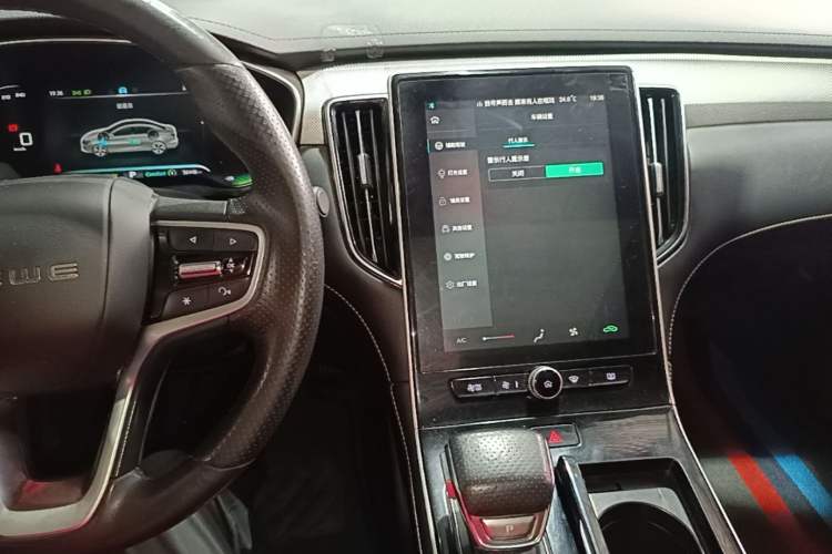 Used Roewe i6 MAX New Energy 2022 EV 600 Grand Touring Edition with Skyroof Audio And AC Panel