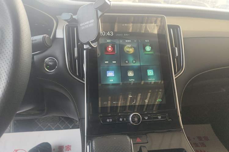 Used Roewe i6 MAX New Energy 2022 EV 500 Grand Touring Edition with Sunroof Audio And AC Panel